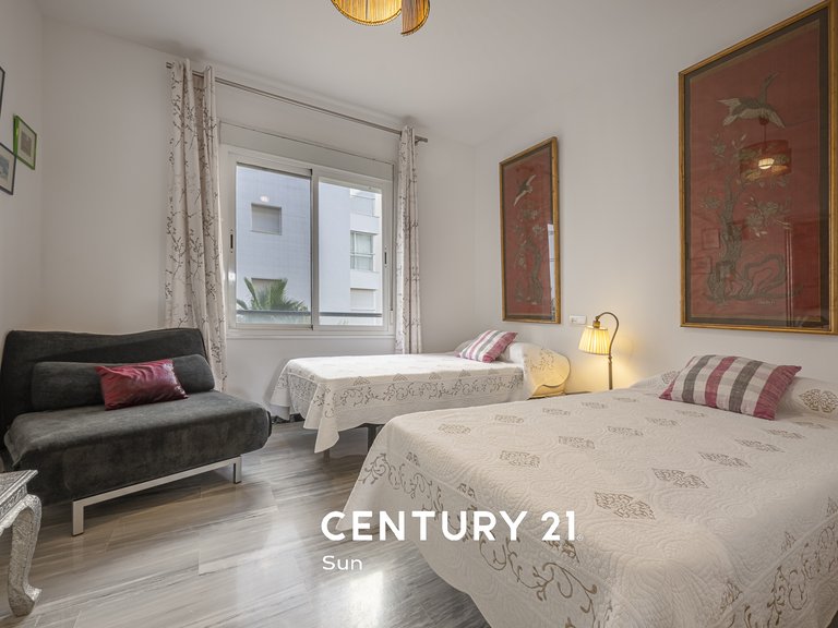 Apartment for sale in Puerto Banús, Málaga 21