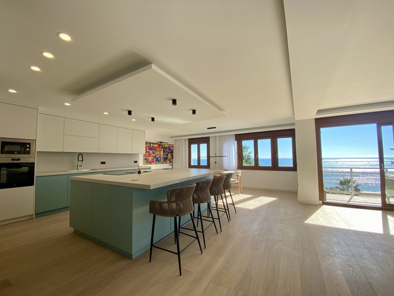 Welcome to a home where elegance meets the sea - Estepona old town 3
