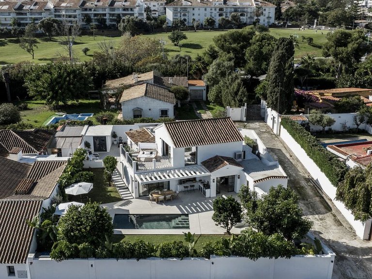 Villa for Sale in Marbella, Malaga 4