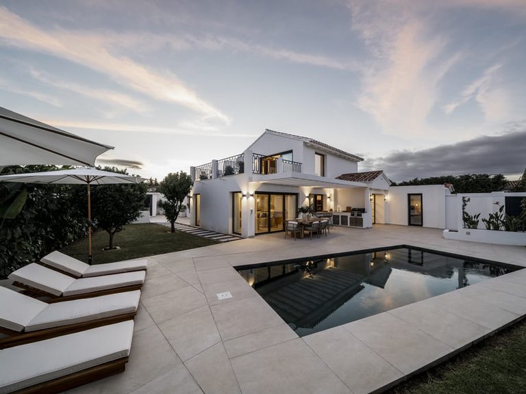 Villa for Sale in Marbella, Malaga 19