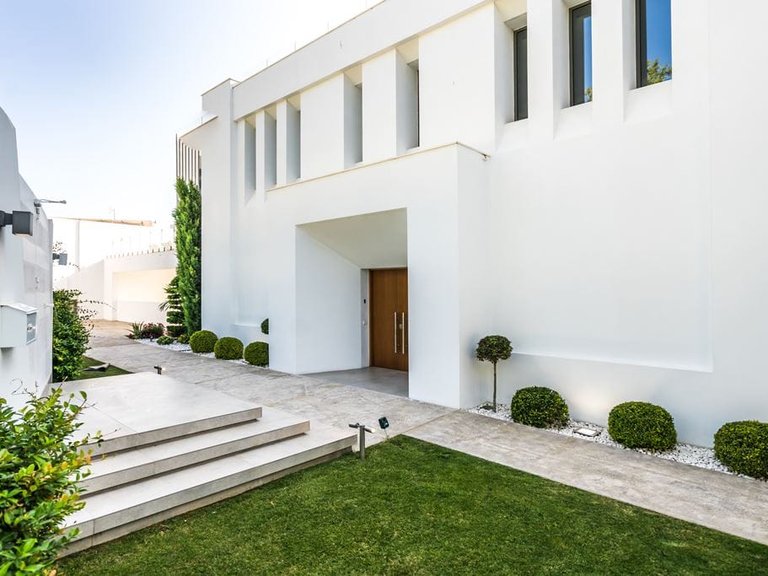 Villa for Sale in Marbella, Malaga 6