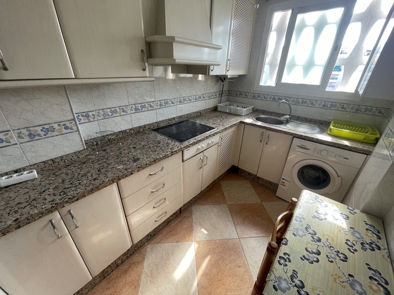 MARBELLA PISO CENTRO. AVD. TRAPICHE. BARRIO DE MIRAFLORES 14