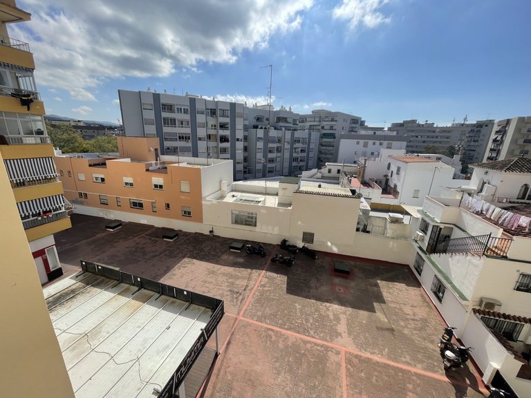 MARBELLA PISO CENTRO. AVD. TRAPICHE. BARRIO DE MIRAFLORES 12