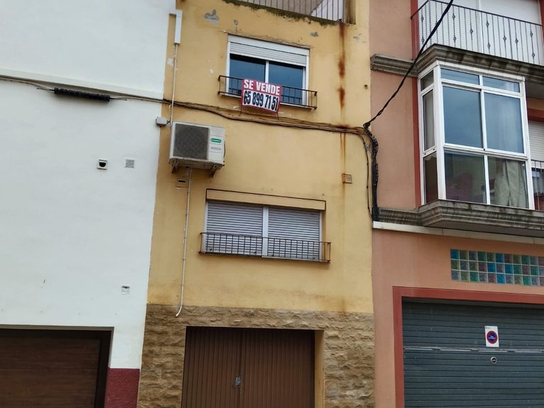 Casa con gran potencial y vistas en Riba-roja d’Ebre 1