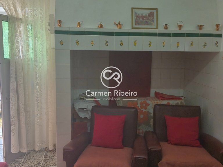 Moradia geminada terrea T2 de gaveto com quintal em São Bento do Cortiço 24