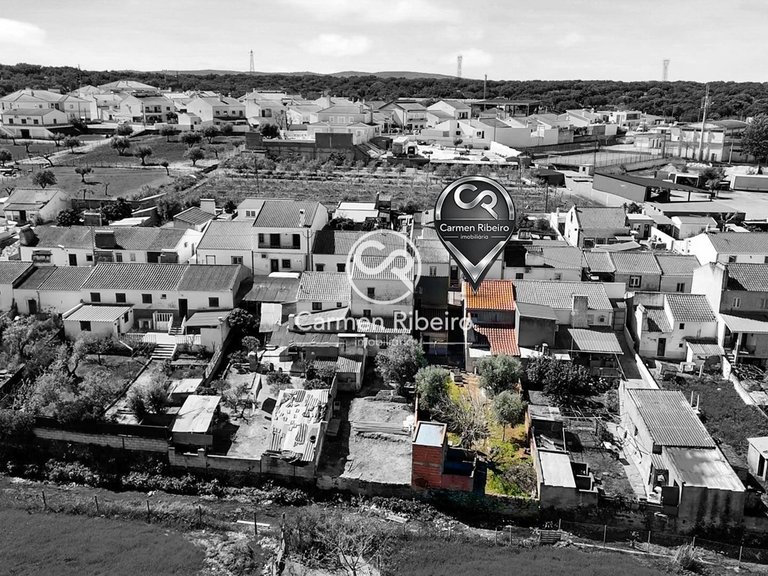 Moradia geminada T2 com quintal em Santo Amaro - Sousel 12
