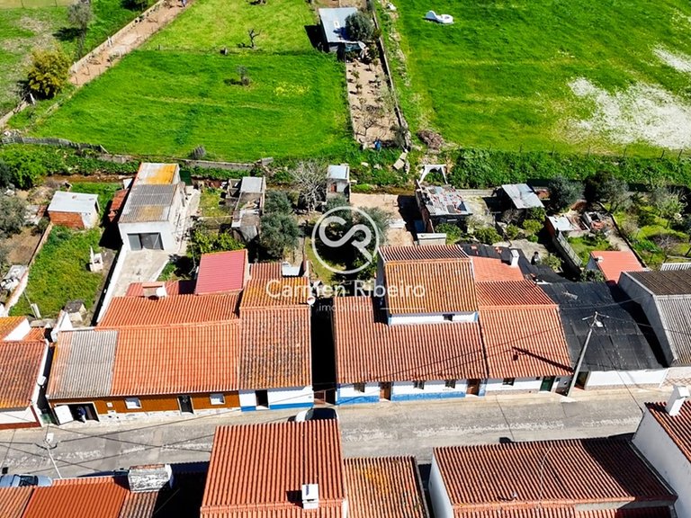 Moradia geminada T2 com quintal em Santo Amaro - Sousel 17
