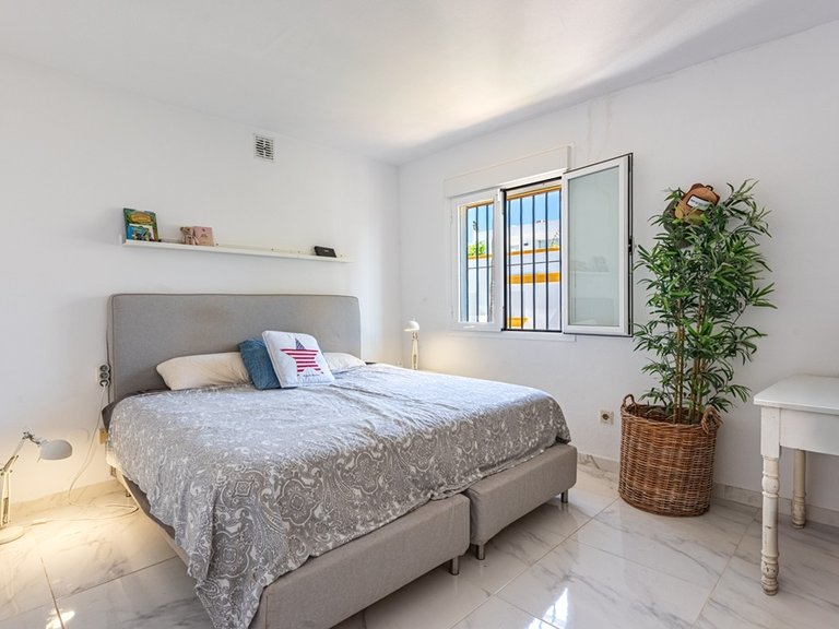 Marbellamar 84 11