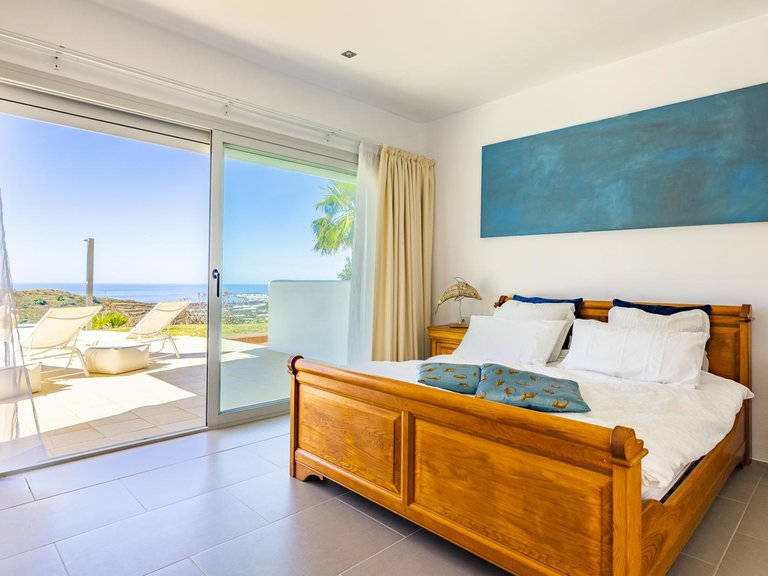 Prestigious Seaview Estate 16
