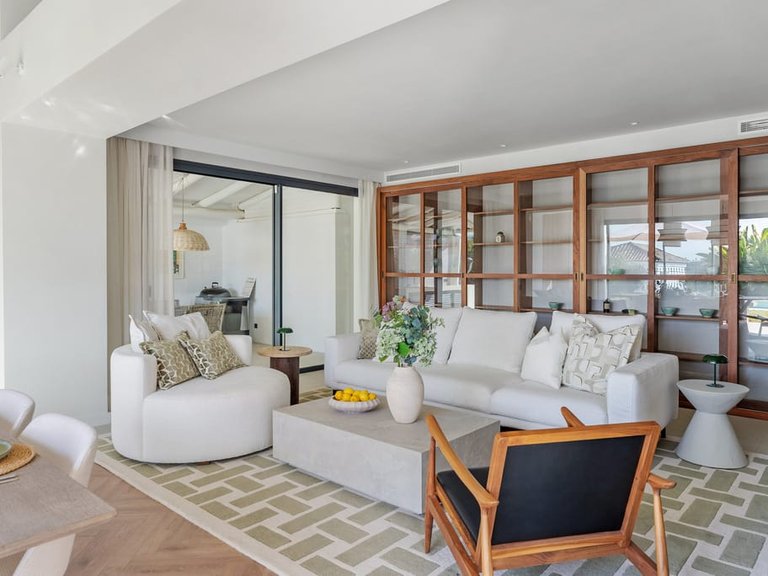 Villa for Sale in Marbella, Malaga 10