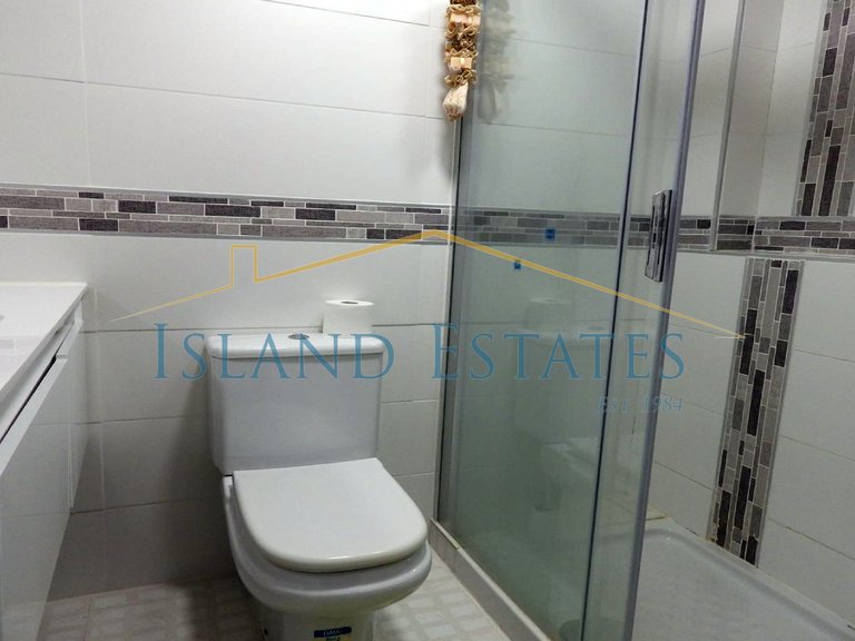 Spacious 4 bedroom (Converted) Townhouse in Tenerife South 10