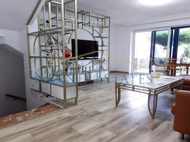 Spacious 4 bedroom (Converted) Townhouse in Tenerife South 3