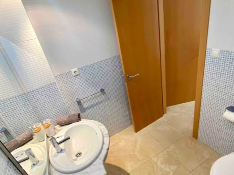 AMPLIO APARTAMENTO REFORMADO EN DÉNIA CERCA DEL TRAM, PUERTO Y PLAYAS 8