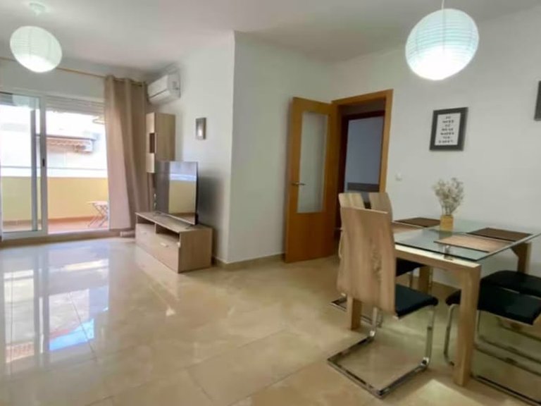AMPLIO APARTAMENTO REFORMADO EN DÉNIA CERCA DEL TRAM, PUERTO Y PLAYAS 9