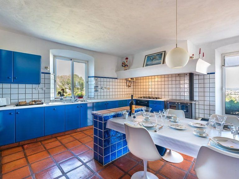 Villa for Sale in Loule, Algarve 10