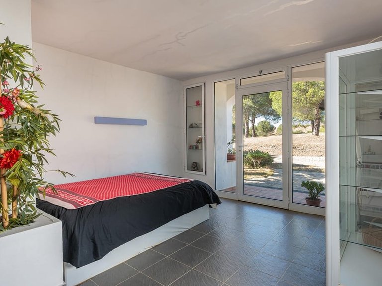 Villa for Sale in Loule, Algarve 12