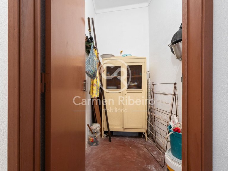 Moradia geminada de gaveto em São Bento do Cortiço 6