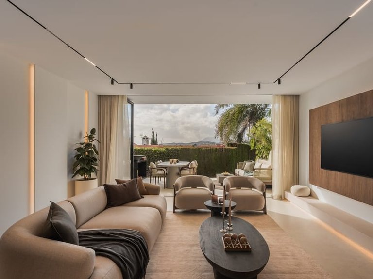 Villa for Sale in Marbella, Malaga 5