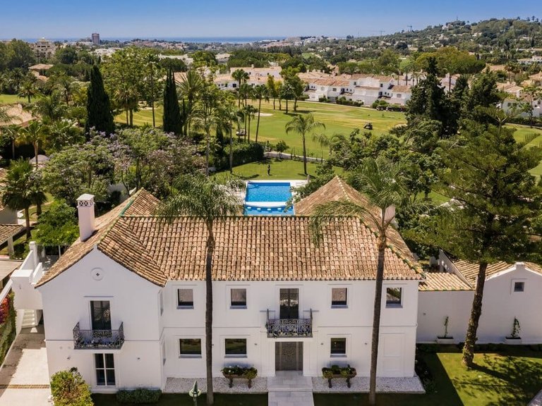 Villa for Sale in Marbella, Malaga 3