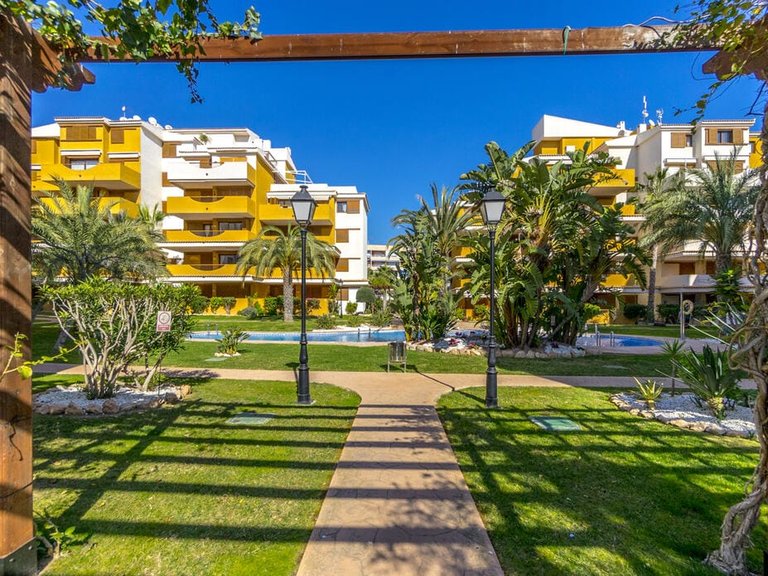 Apartment for Sale in Punta Prima, Alicante 8
