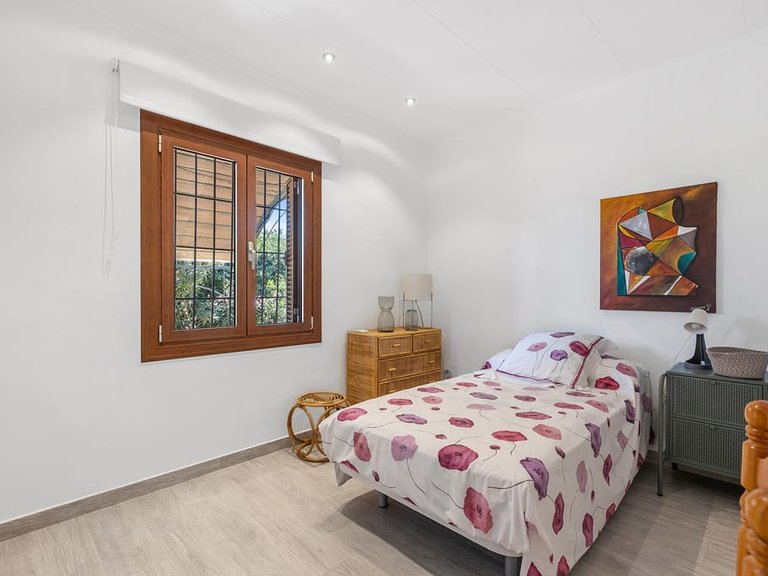 Villa for Sale in Punta Prima, Alicante 26
