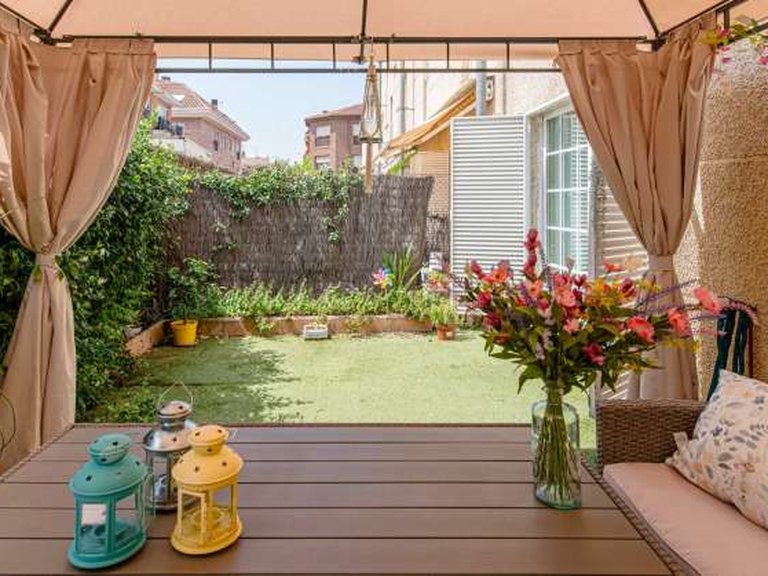 Chalet Adosado for Sale in Pozuelo de Alarcón, Madrid 1