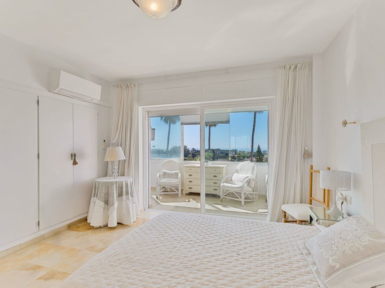 Apartment for sale in Guadalmina 10