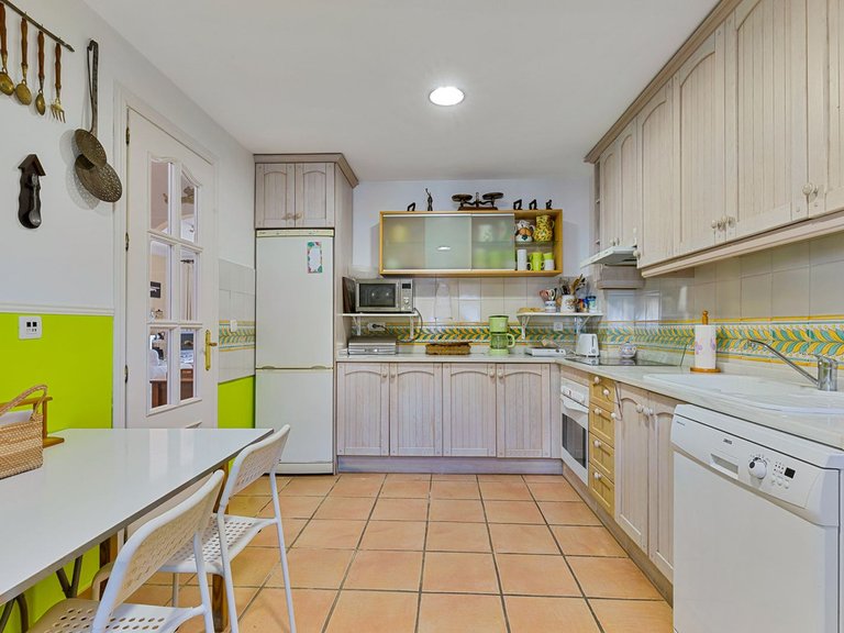 Townhouse for sale in Guadalmina 15
