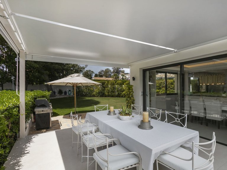 Detached villa for sale in Guadalmina 14