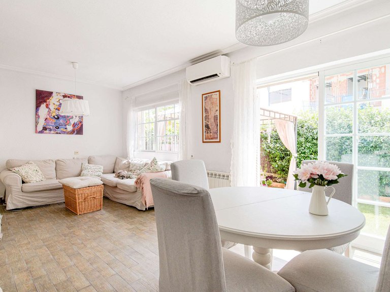 Chalet Adosado for Sale in Pozuelo de Alarcón, Madrid 17