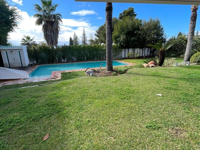 Villa for sale in San Pedro Alcantara 3