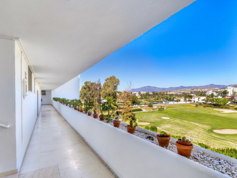 Apartment for sale in Guadalmina 7