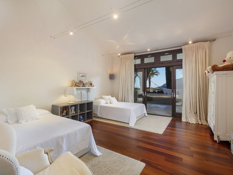 Detached villa for sale in La Zagaleta 16