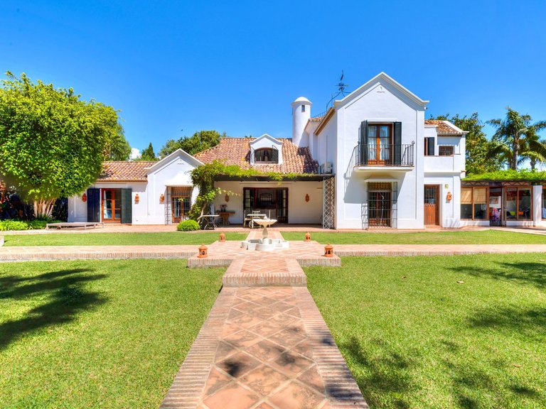 Villa for rent in Guadalmina Baja 29