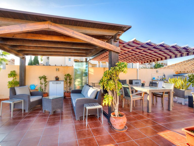 Penthouse for sale in Atalaya Estepona 4