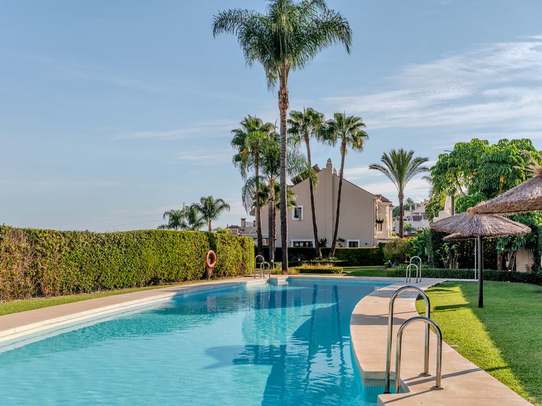 Spacious Family Townhouse in Paraíso Hills, New Golden Mile 2