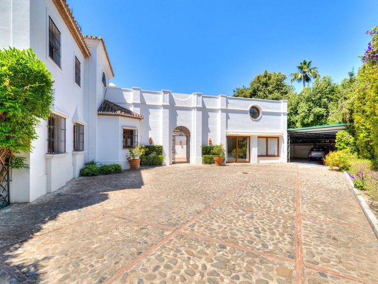 Villa for rent in Guadalmina Baja 10