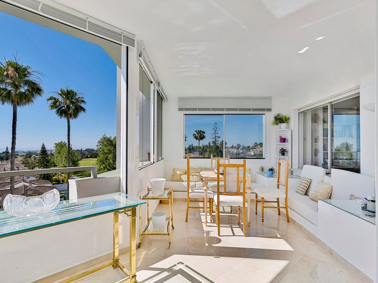 Apartment for sale in Guadalmina 18