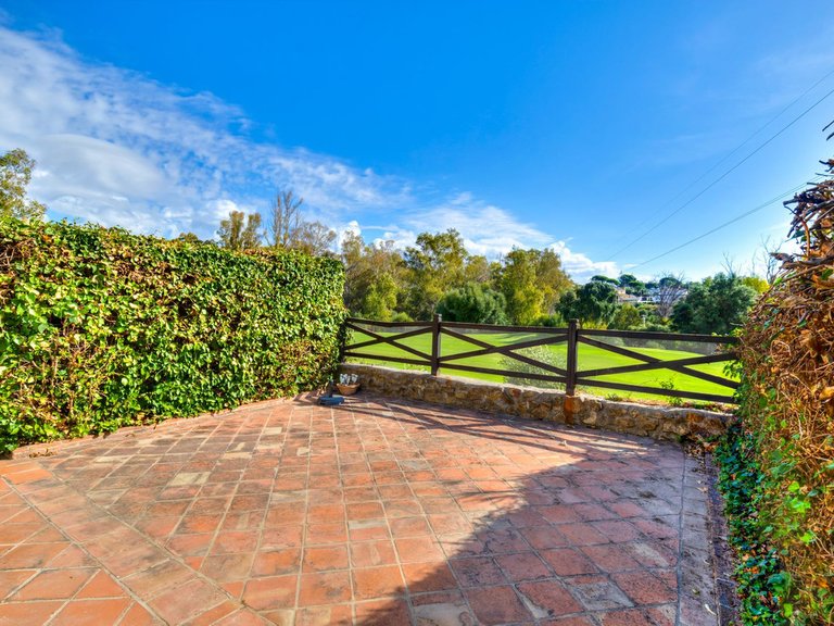 Townhouse for sale in Guadalmina 1