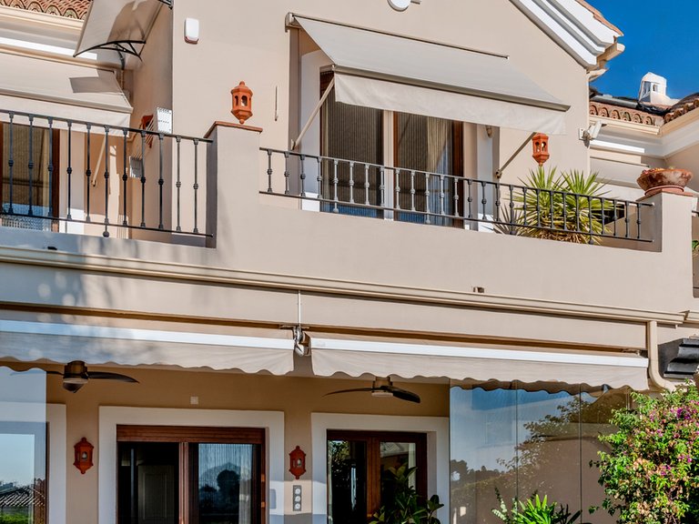Spacious Family Townhouse in Paraíso Hills, New Golden Mile 19