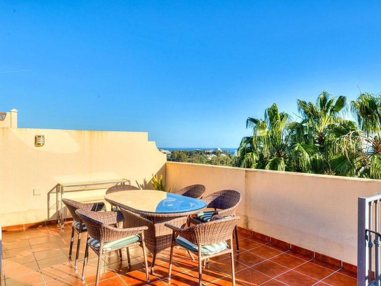 Penthouse for sale in Atalaya Estepona 19