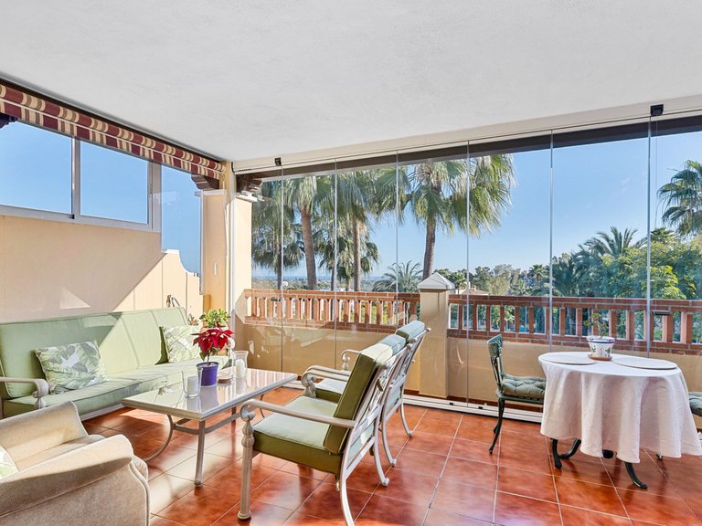 Penthouse for sale in Atalaya Estepona 11