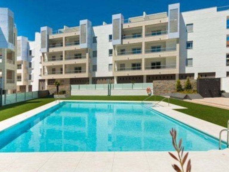 Stunning penthouse Just Steps from the Beach in San Pedro Alcántara 9