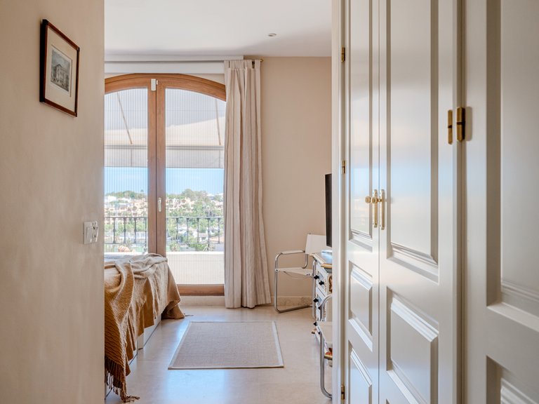 Spacious Family Townhouse in Paraíso Hills, New Golden Mile 24