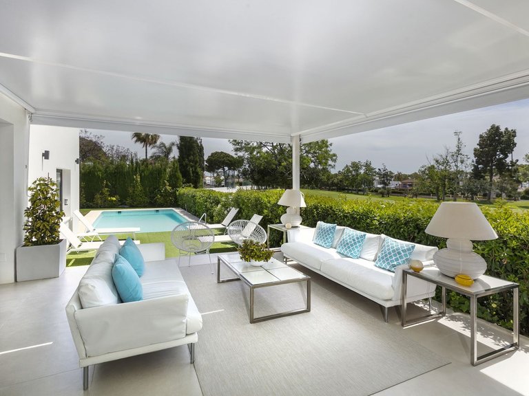 Detached villa for sale in Guadalmina 20