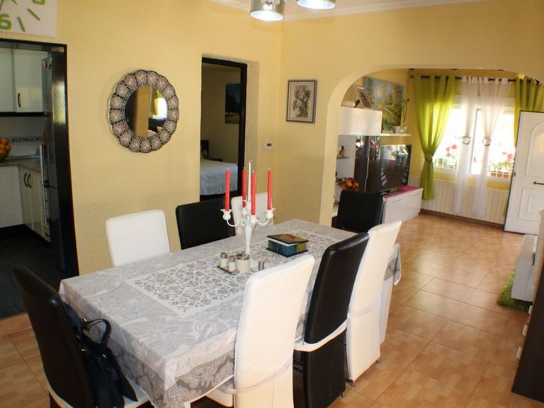 For Sale: Beautiful, detached villa with own pool in Alfaz del Pi 7