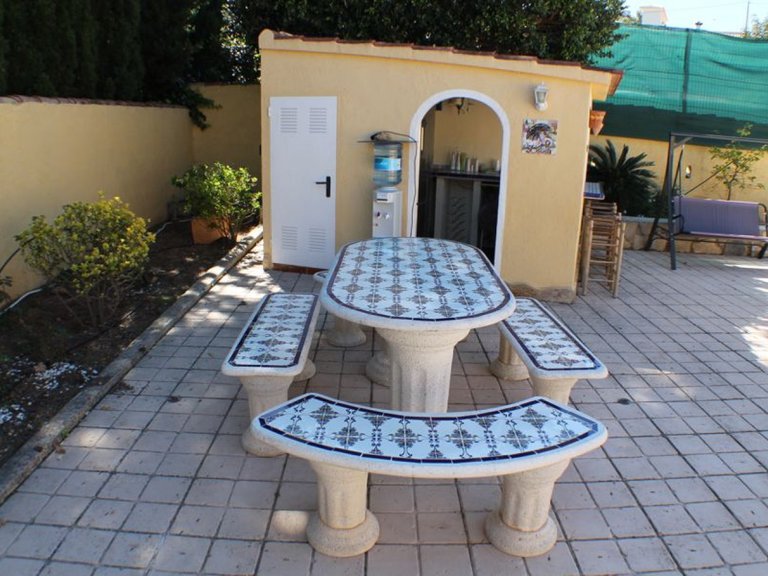 For Sale: Beautiful, detached villa with own pool in Alfaz del Pi 10