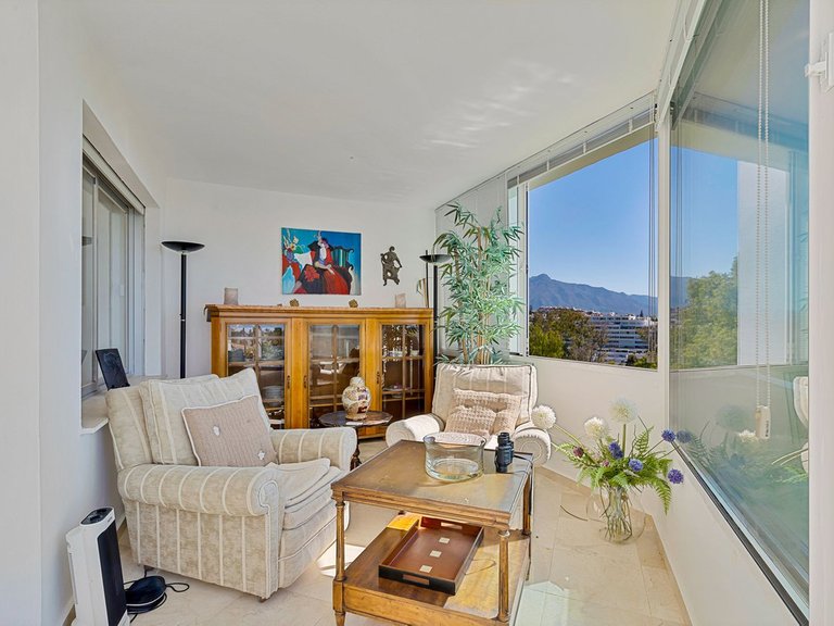 Apartment for sale in Guadalmina 13
