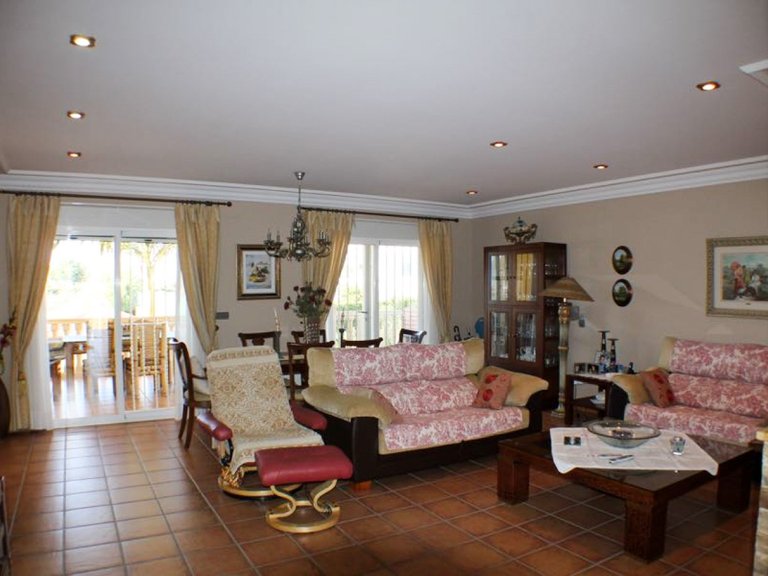 For Sale Spectacular Villa with 2 individual flats in Alfaz del Pi 6