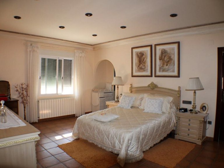 For Sale Spectacular Villa with 2 individual flats in Alfaz del Pi 14